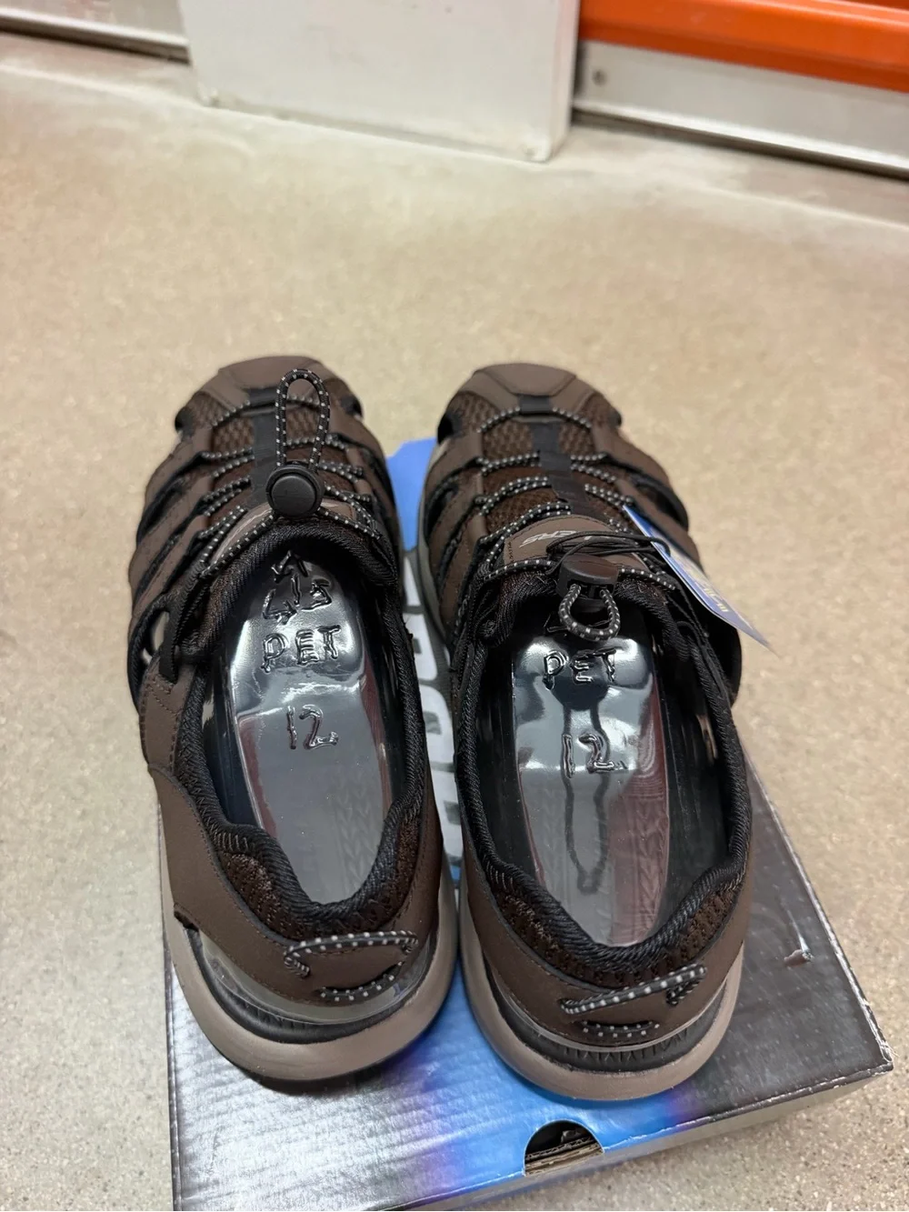 NWB Skechers Melbo Journey Man 2  Wide Fit Men's Brown  Sandals with Bungee Lace